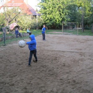 Vlčí přespání na boudě s výletem do Afriky