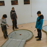 Vlčí přespání na boudě a minigolf
