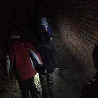 Sršní výprava do jeskyní