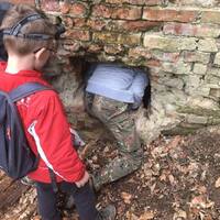 Sršní výprava do jeskyní