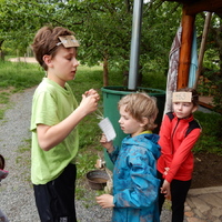 Květnová oddílovka