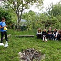 Květnová oddílovka