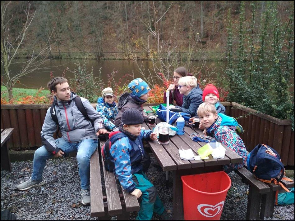 Výprava družinky Žraloků do Mariánského údolí