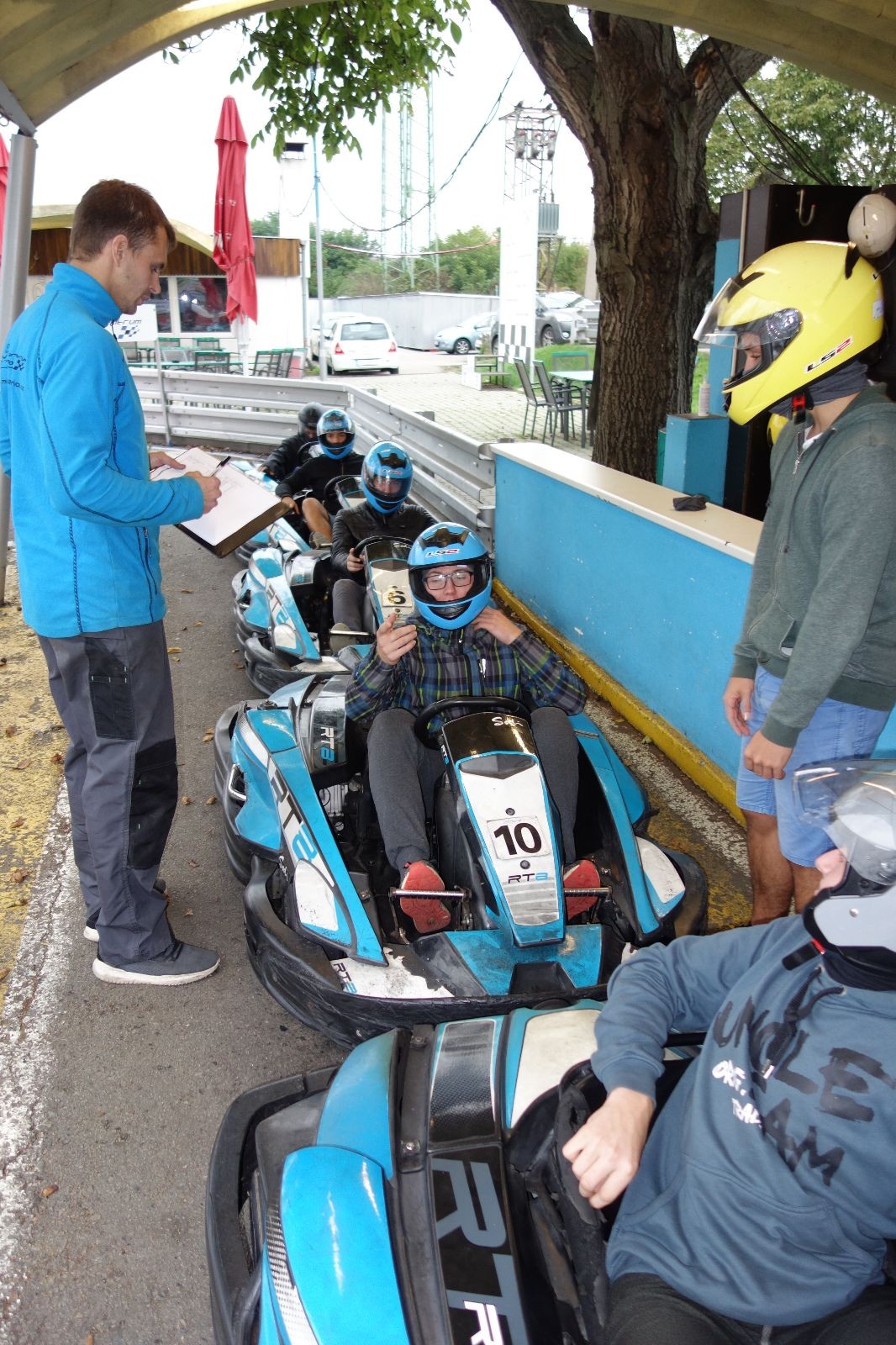 Dračí motokáry a filmová noc