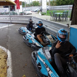 Dračí motokáry a filmová noc