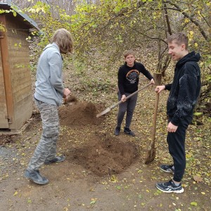 Vlčí přespání na boudě