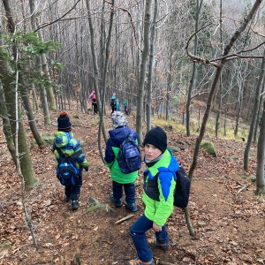 Výprava Kocourů a Lišek k jeskyni (18.12.2021)