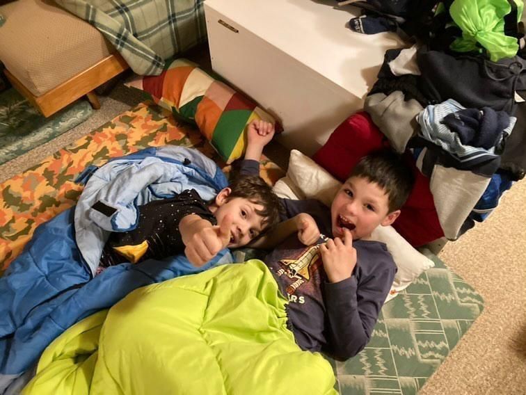 Herní přespání s Lachtany