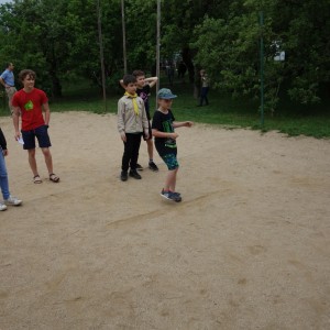 Květnová oddílovka