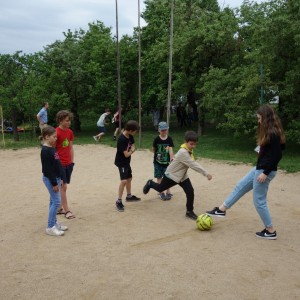 Květnová oddílovka