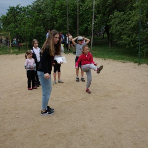Květnová oddílovka