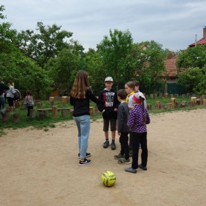 Květnová oddílovka