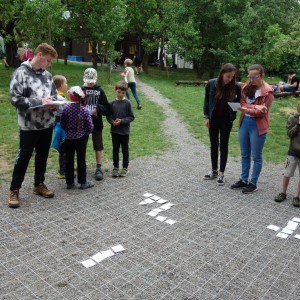Květnová oddílovka