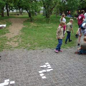 Květnová oddílovka