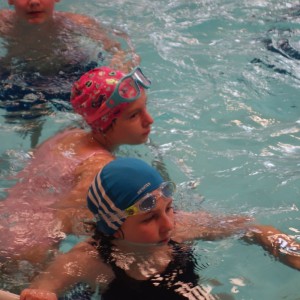 Březnová oddílovka v bazéně