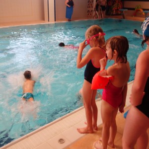 Březnová oddílovka v bazéně