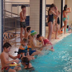 Březnová oddílovka v bazéně