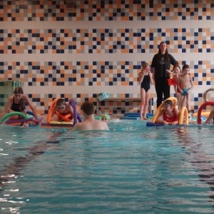 Březnová oddílovka v bazéně