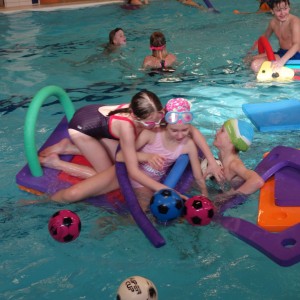 Březnová oddílovka v bazéně