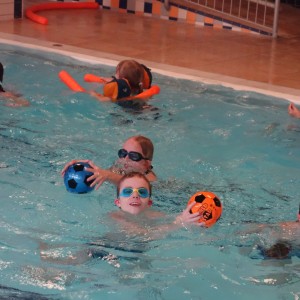 Březnová oddílovka v bazéně