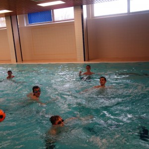 Březnová oddílovka v bazéně