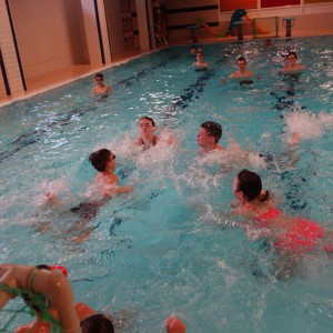 Březnová oddílovka v bazéně