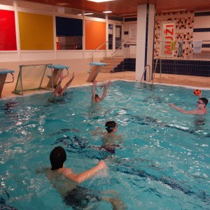 Březnová oddílovka v bazéně