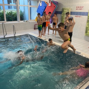 Kocouří a Liščí oddílovka na bazéně