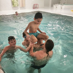Kocouří a Liščí oddílovka na bazéně