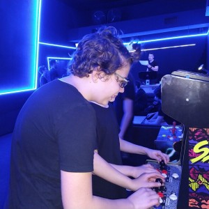 Tradiční Sršní laser game