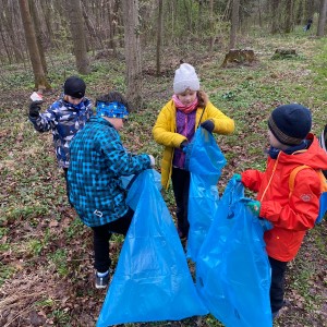 Úklid Hukvald a Vítání jara za zvuku rally