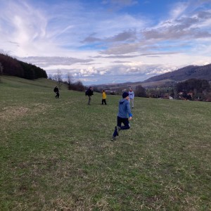 Úklid Hukvald a Vítání jara za zvuku rally