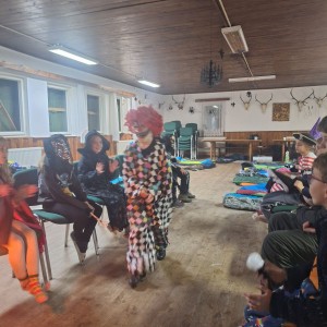 Halloweenská přespávačka Sokolů a Pand