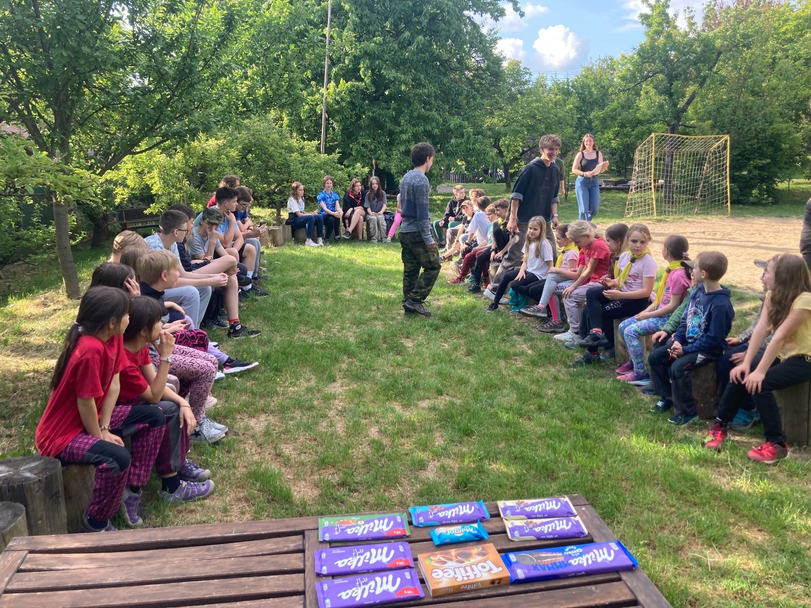 Květnová oddílovka