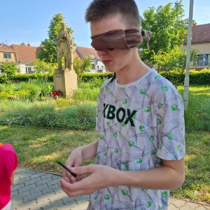 Květnová oddílovka