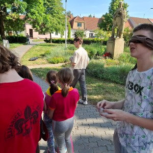 Květnová oddílovka