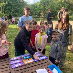 Květnová oddílovka