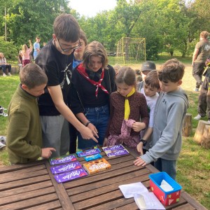 Květnová oddílovka