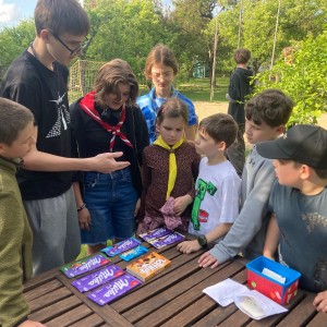 Květnová oddílovka