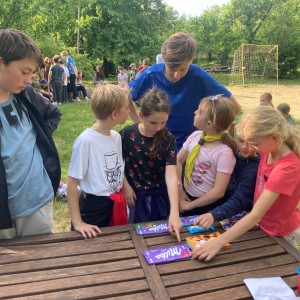 Květnová oddílovka