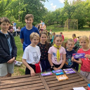 Květnová oddílovka