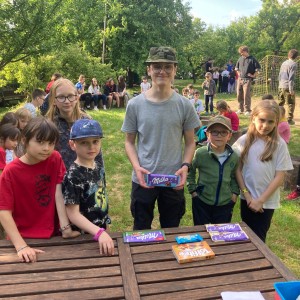 Květnová oddílovka