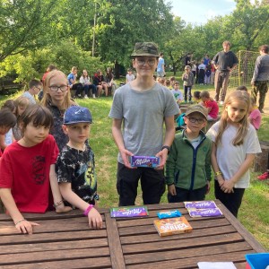 Květnová oddílovka