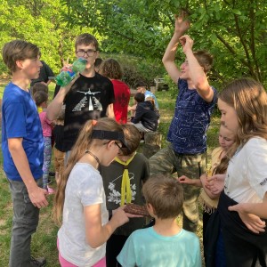 Květnová oddílovka