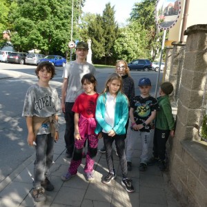 Květnová oddílovka