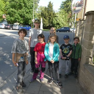 Květnová oddílovka