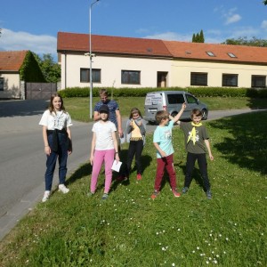 Květnová oddílovka