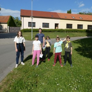 Květnová oddílovka