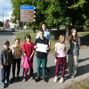 Květnová oddílovka