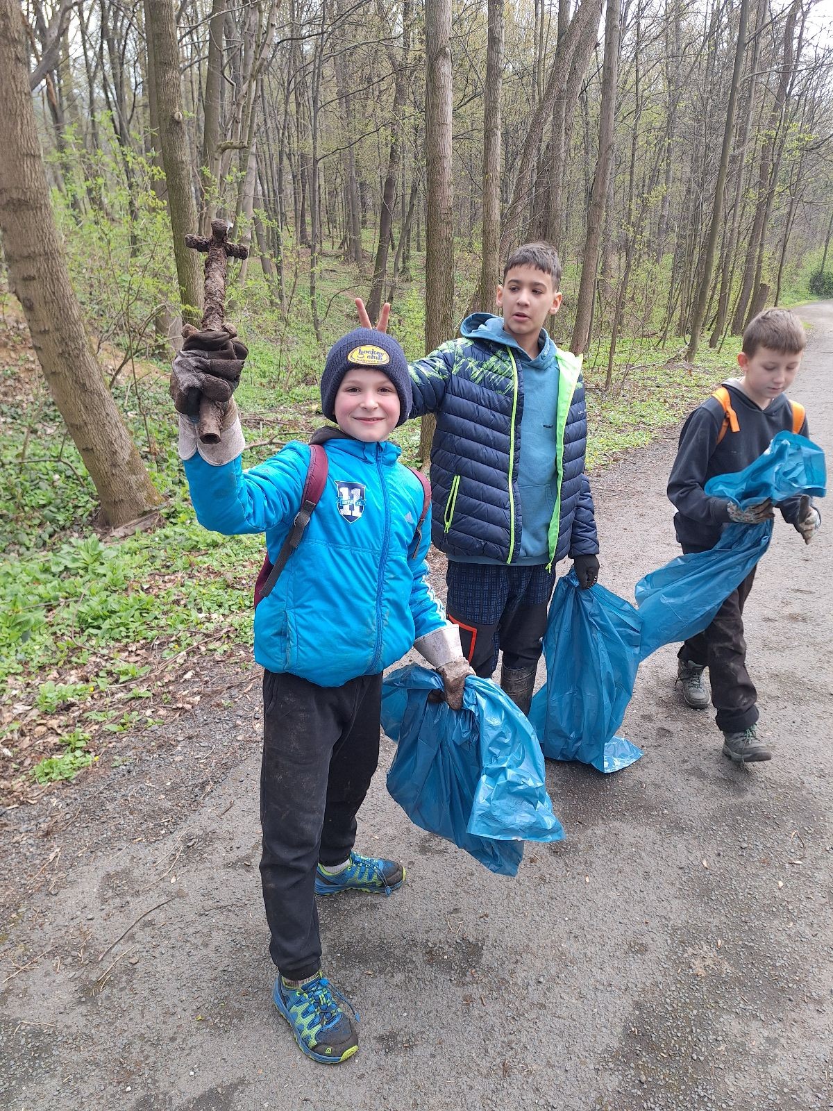 Ukliďme Hukvaldy a Potlach
